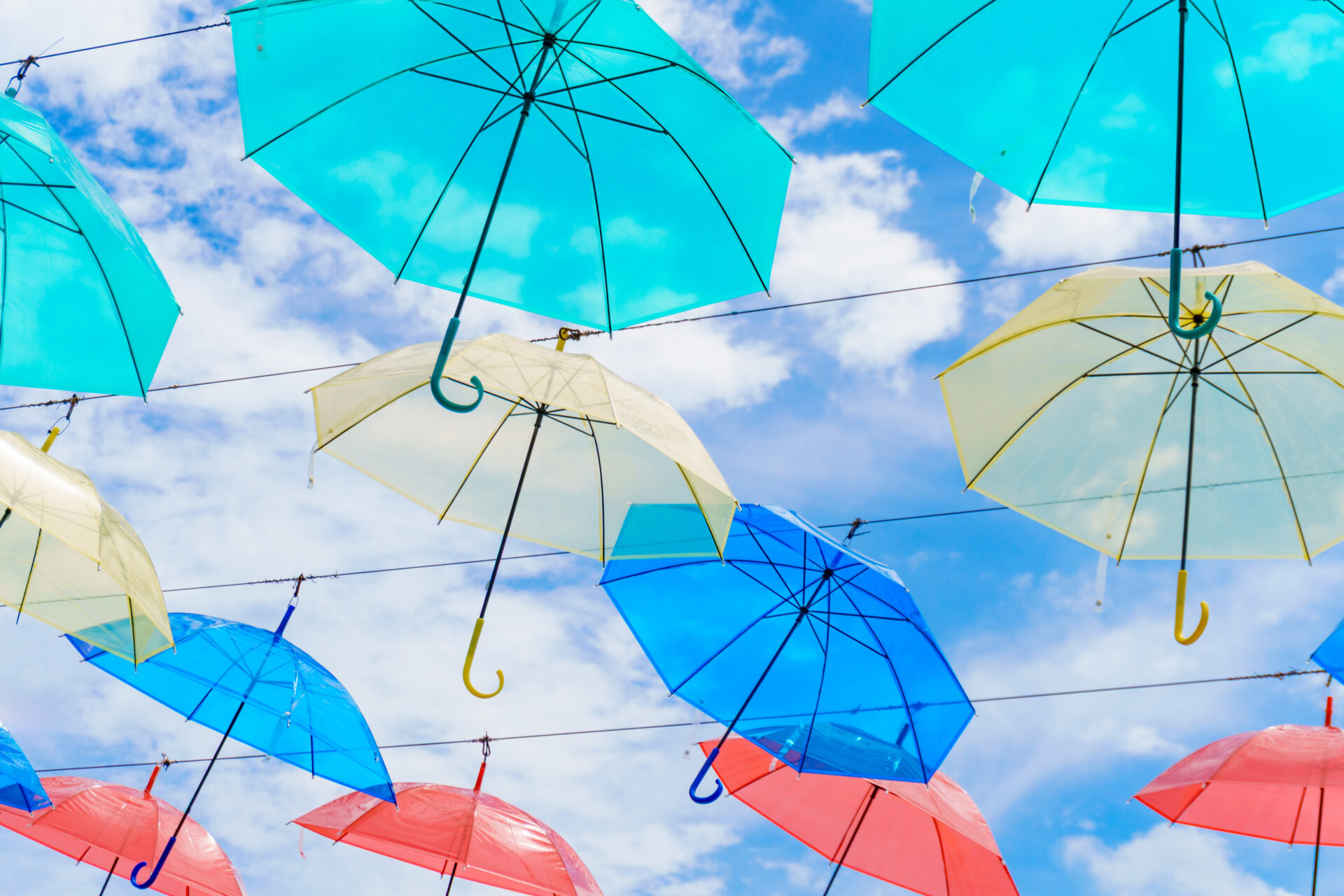 今年の梅雨は体調不良が増えています ～湿気と低温による「気象病」の対策～